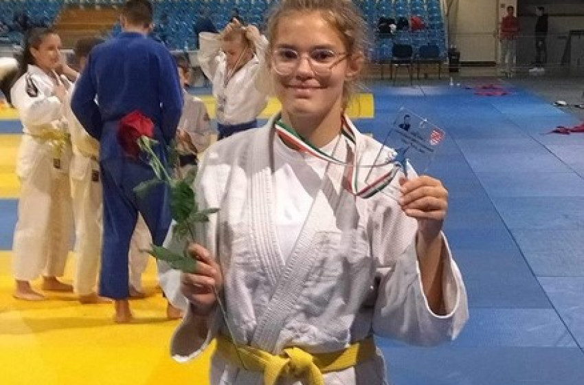 Szerelmi bánata miatt menekült a halálba a nyolcadikos Eszter